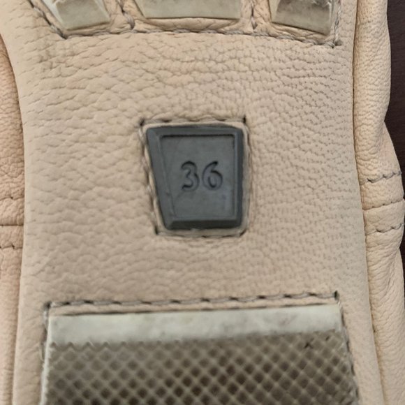 Prada Womens Beige Ballet Flats Size 6 (Pre-owned. Good condition) - Picture 6 of 7